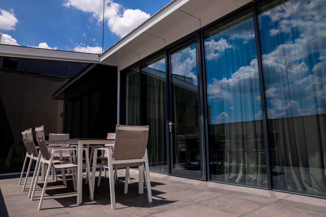 Novum Aparthotel Bucarest Exterior foto